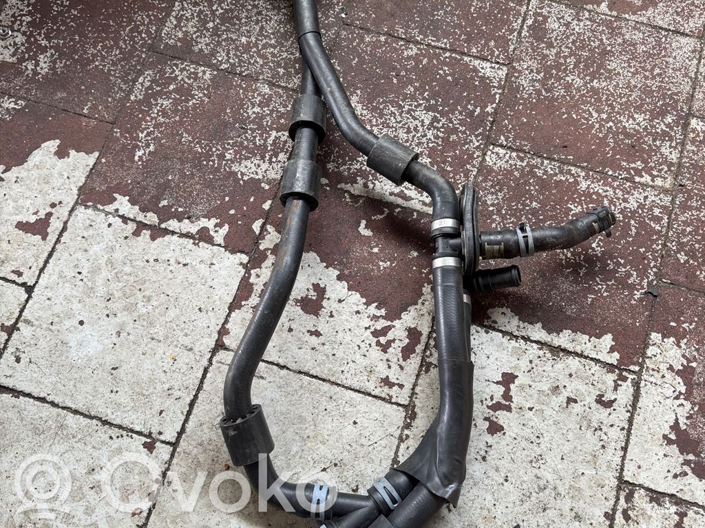Audi SQ7 Conductă/furtun lichid de răcire motor 