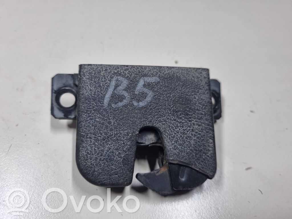 Volkswagen PASSAT B5.5 Zamek klapy tylnej / bagażnika 