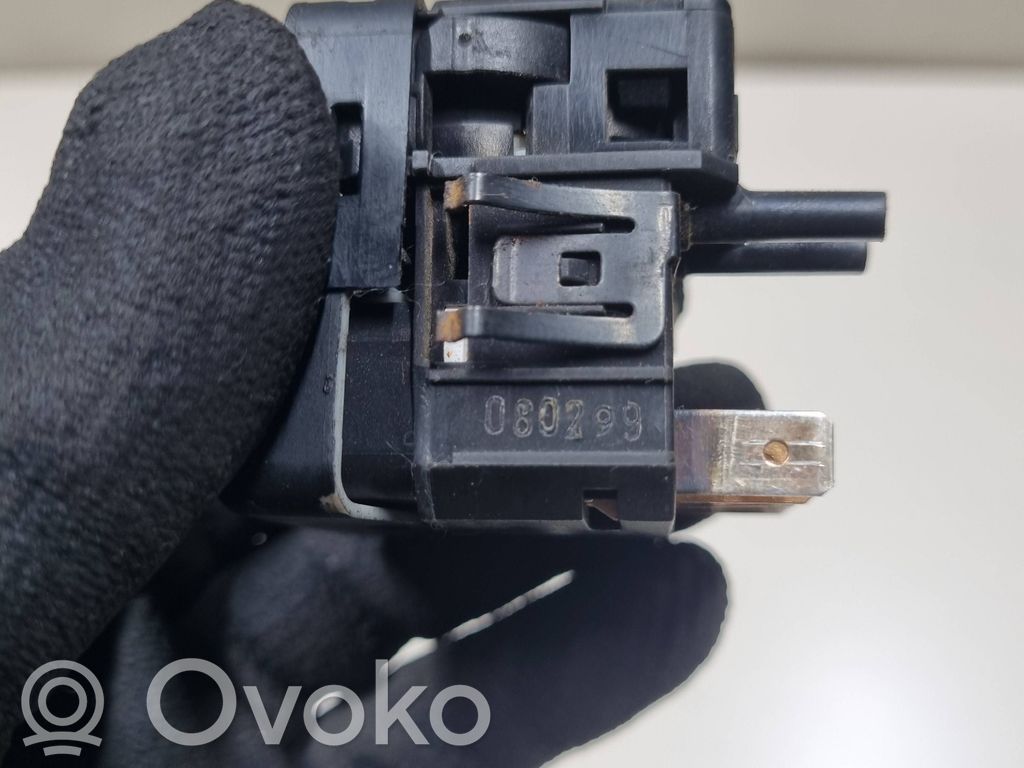 Headlight level height control switch   080299