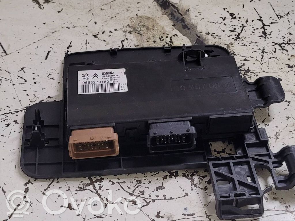 Citroen C6 Seat control module 