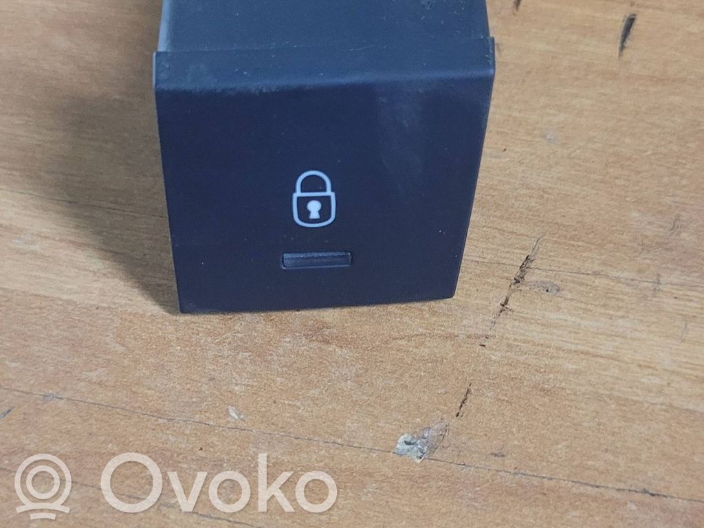 Peugeot 508 RXH Central locking switch button 