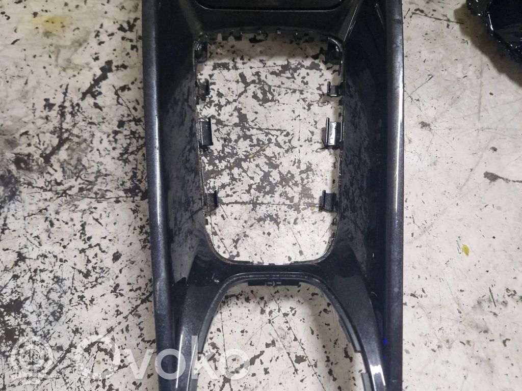 Citroen C5 Ātrumu pārslēgšanas sviras dekoratīvā apdare (plastmasas) 