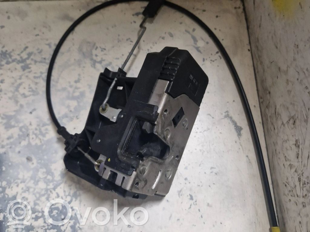 Renault Trafic II (X83) Front door lock 
