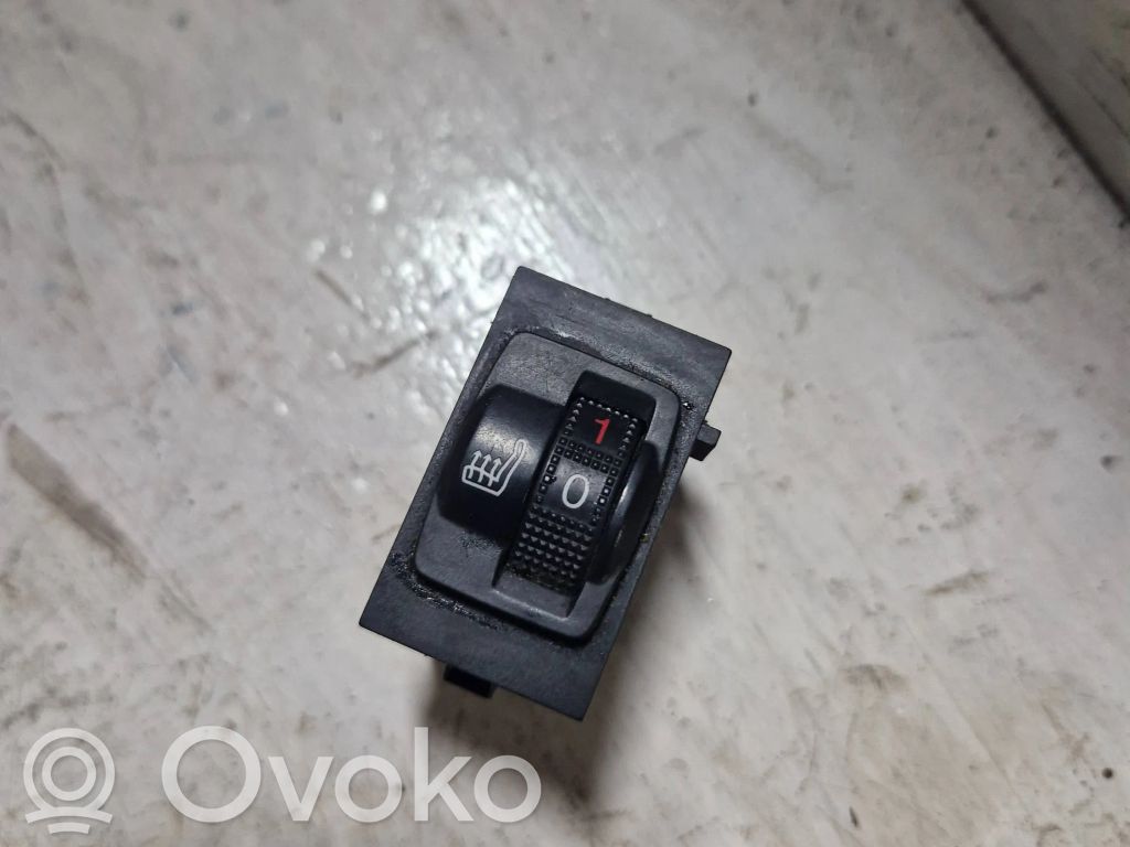 Peugeot 508 Seat heating switch 