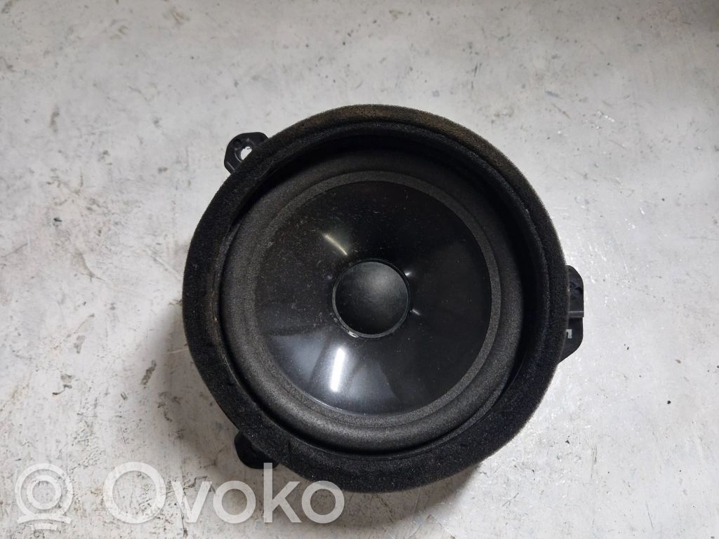 Subaru Legacy Altavoz de la puerta delantera 