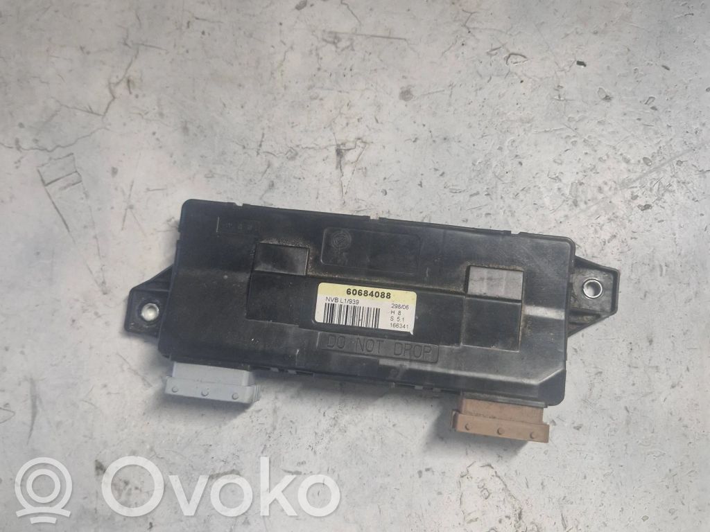 Alfa Romeo 159 Centrālās atslēgas vadības bloks 