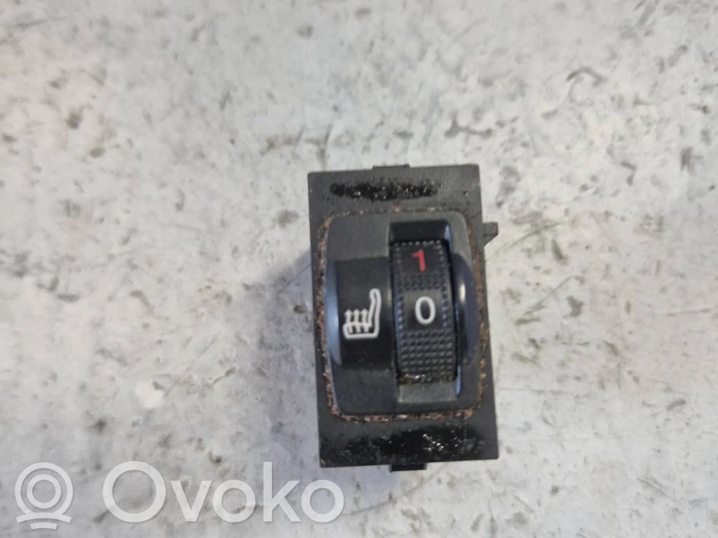 Peugeot 508 Seat heating switch 
