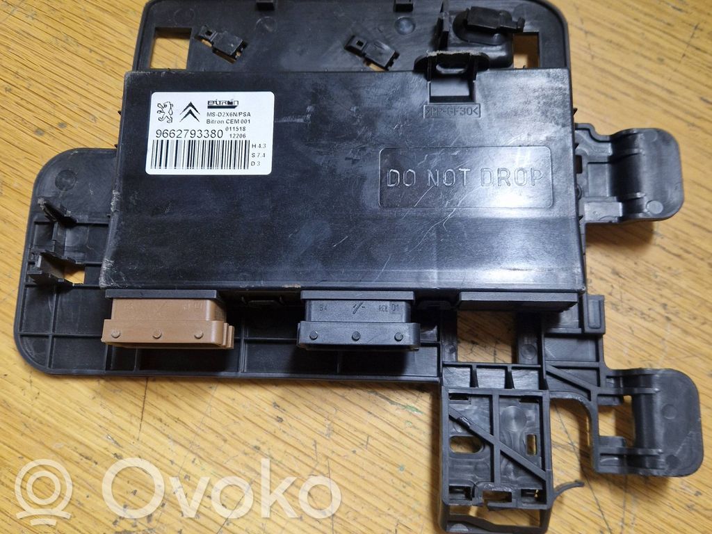 Citroen C6 Seat control module 