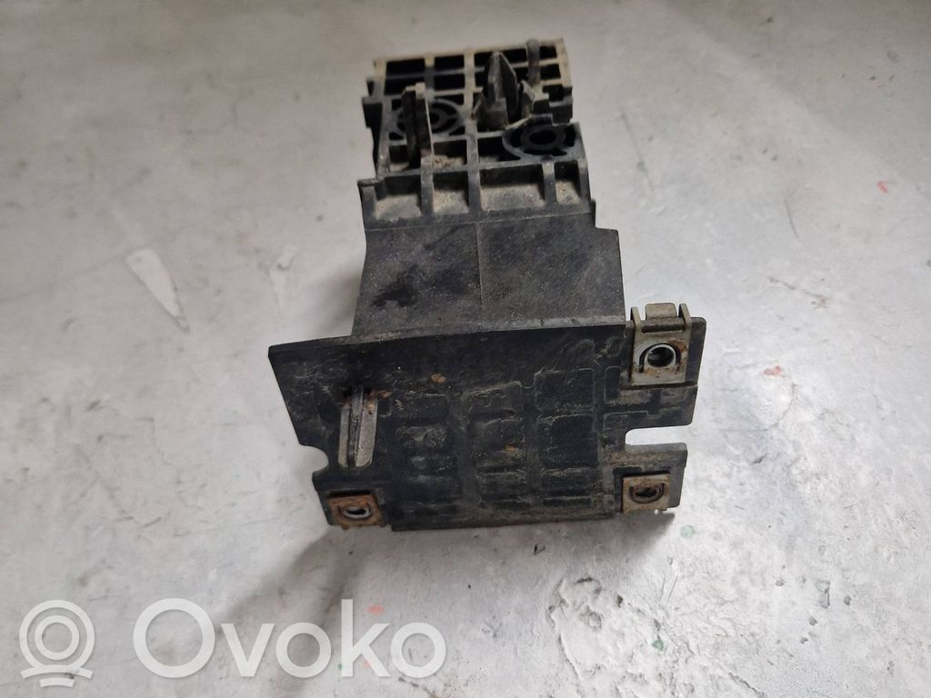 Peugeot 508 Front bumper mounting bracket 