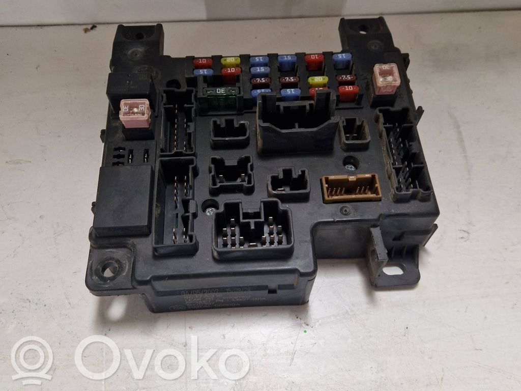 Citroen C-Crosser Fuse module 