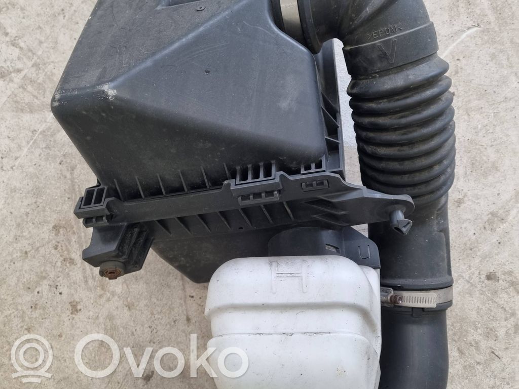 Subaru Outback (BS) Air filter box 
