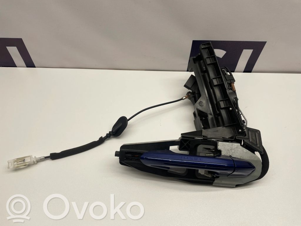 Ford Mondeo MK V Priekšpusē slēdzene 