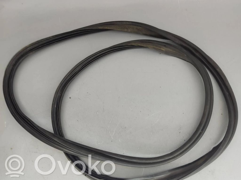 Volvo XC90 Trunk rubber seal (body) 
