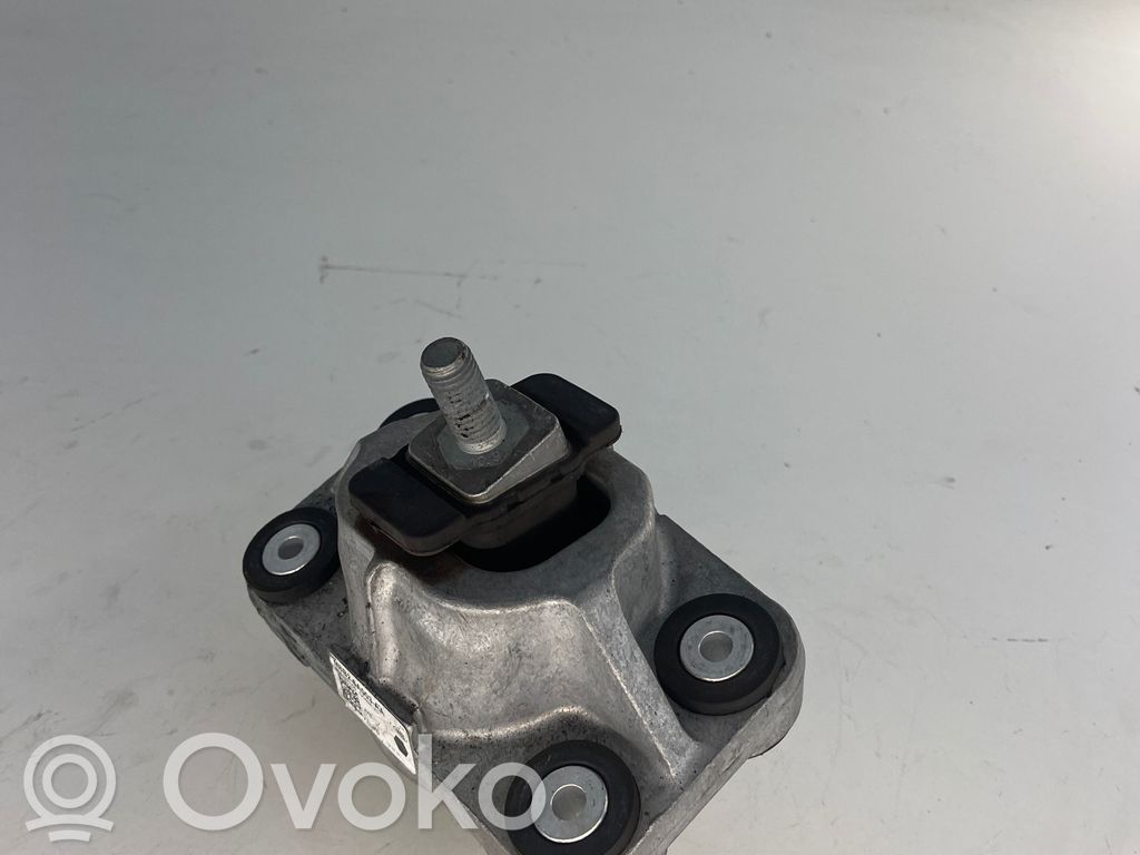 Land Rover Defender Engine mount bracket 