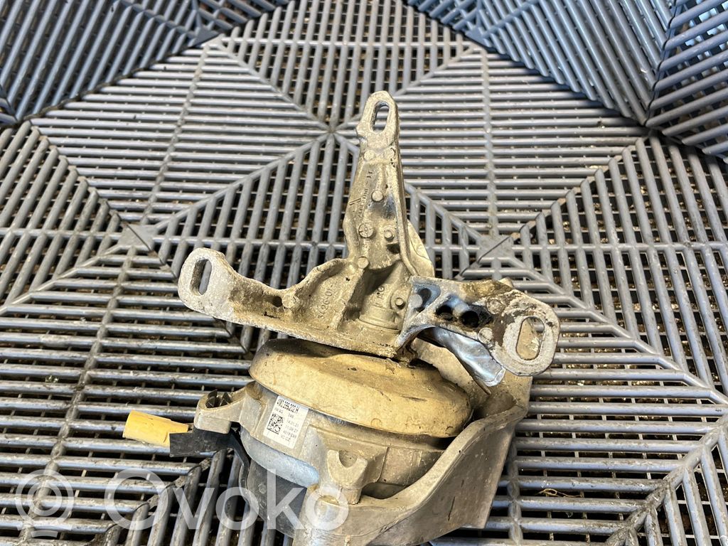 Audi RS Q8 Engine mount bracket 