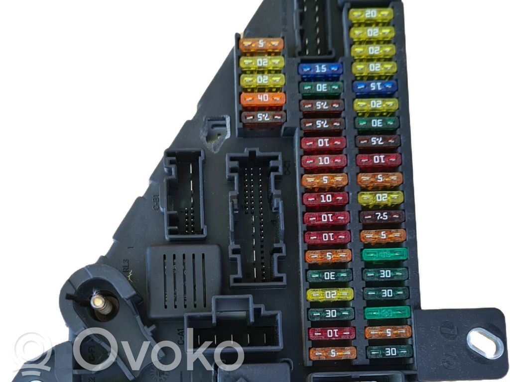BMW 5 E60 E61 Sulakemoduuli 