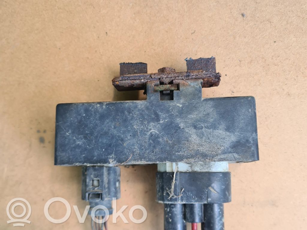 Skoda Fabia Mk2 (5J) Coolant fan relay 