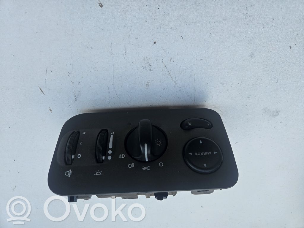 Chrysler Voyager Light switch 