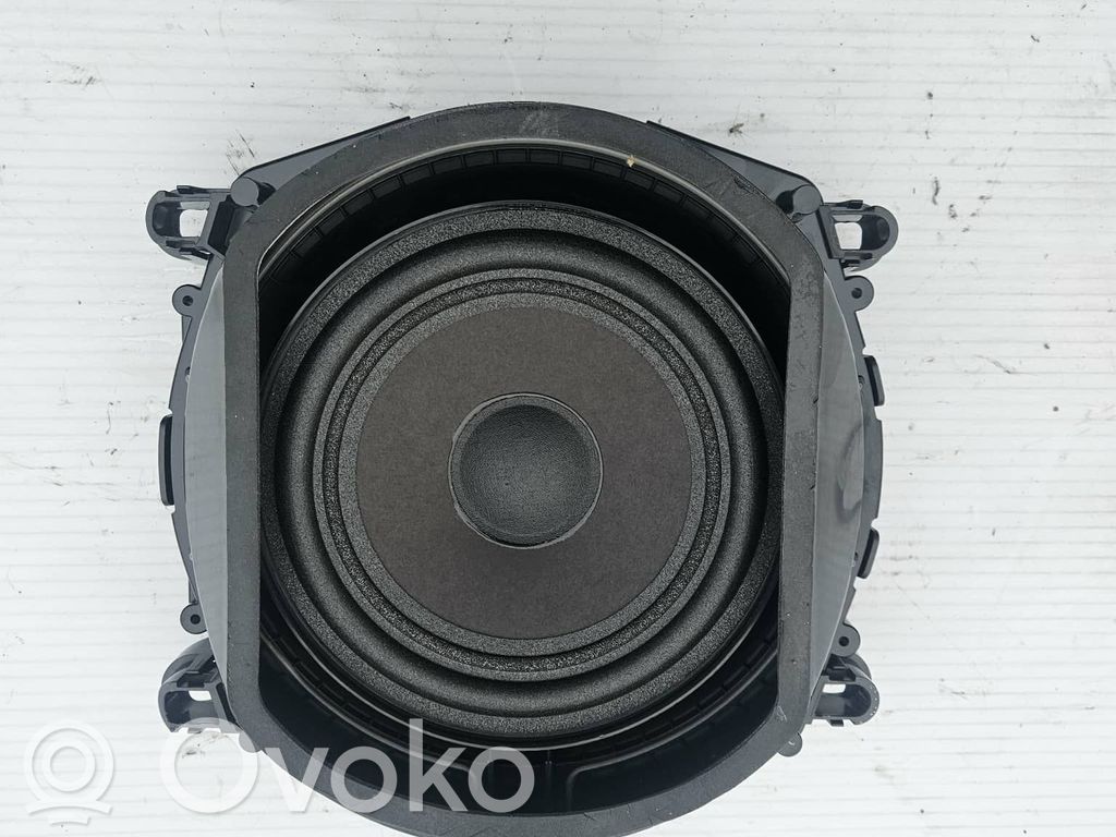 BMW X5 E70 Subwoofer 