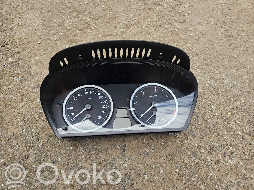 BMW 5 E60 E61 Nopeusmittari (mittaristo) 