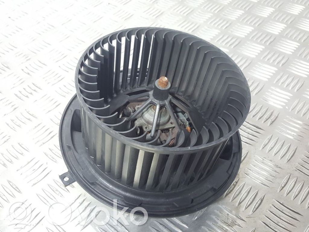 BMW 1 E81 E87 Mazā radiatora ventilators 