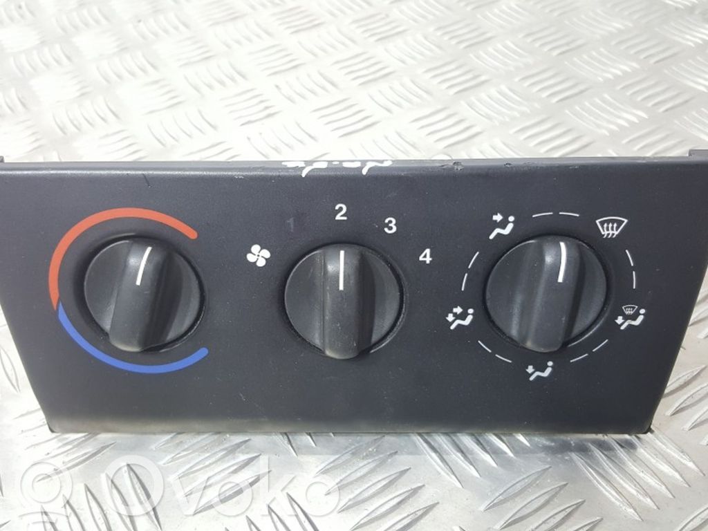 Opel Vectra B Climate control unit 