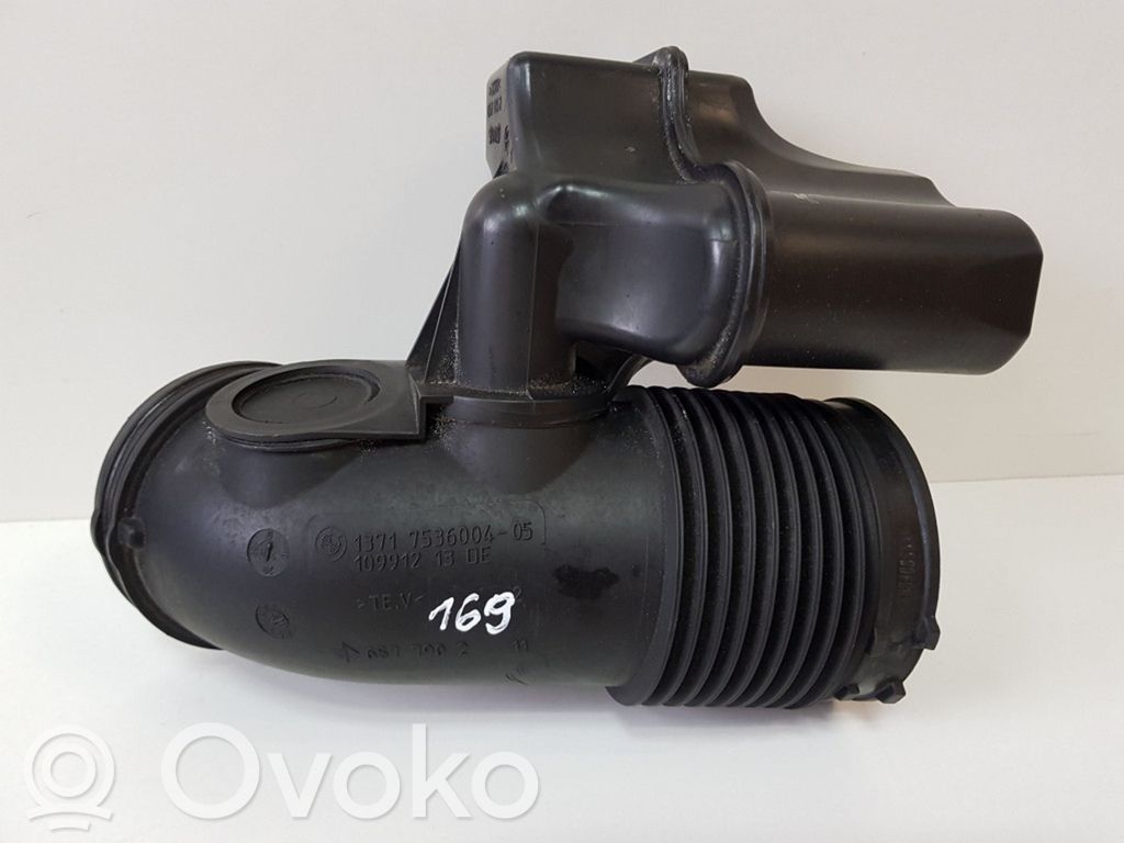BMW 3 E90 E91 Air intake duct part 