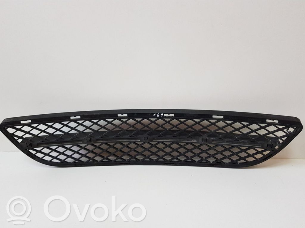 Front bumper lower grill   7134074