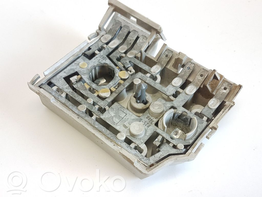 Audi 80 90 B3 Takavalon osa 
