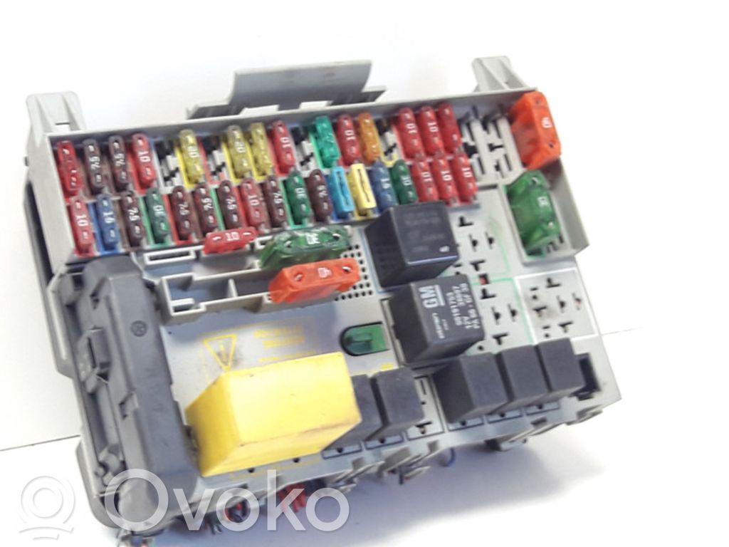 Opel Astra G Módulo de fusible 