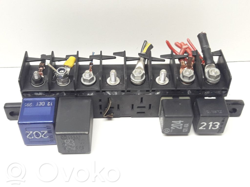 Audi A4 S4 B5 8D Módulo de fusible 