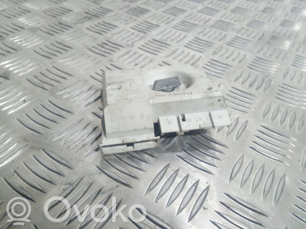 Audi 80 90 B3 Takavalon osa 