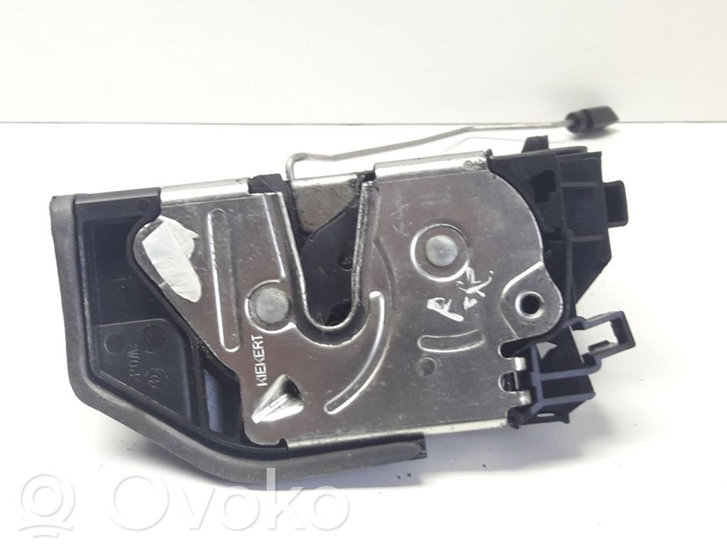 BMW X3 E83 Front door lock 