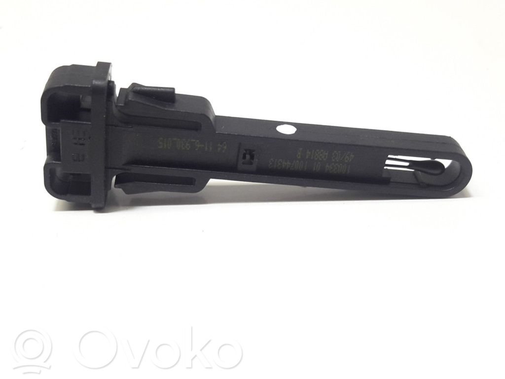 Interior temperature sensor   6930015