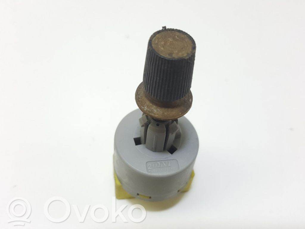 Other switches/knobs/shifts