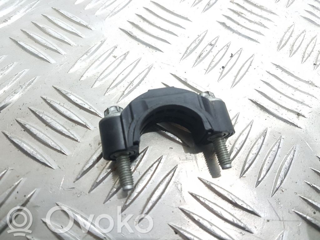 other engine part   7801696