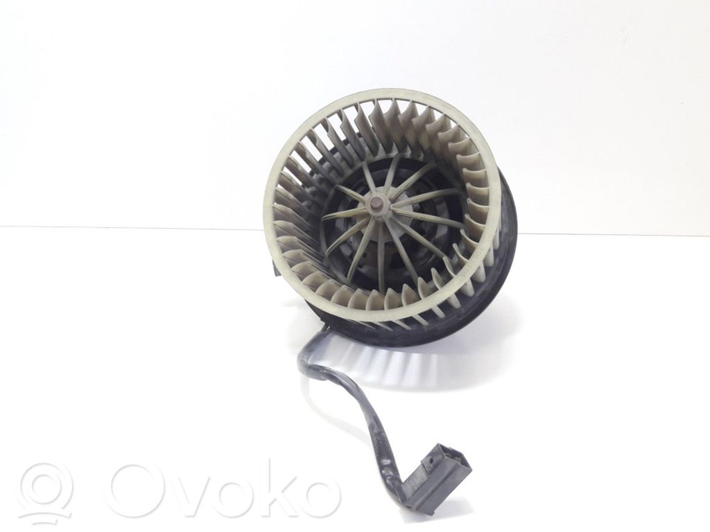 Audi 80 90 B3 Wentylator nawiewu / Dmuchawa 