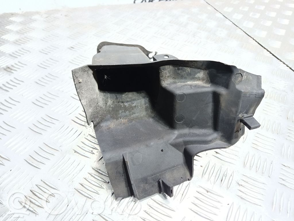 BMW 1 E81 E87 Other engine bay part 