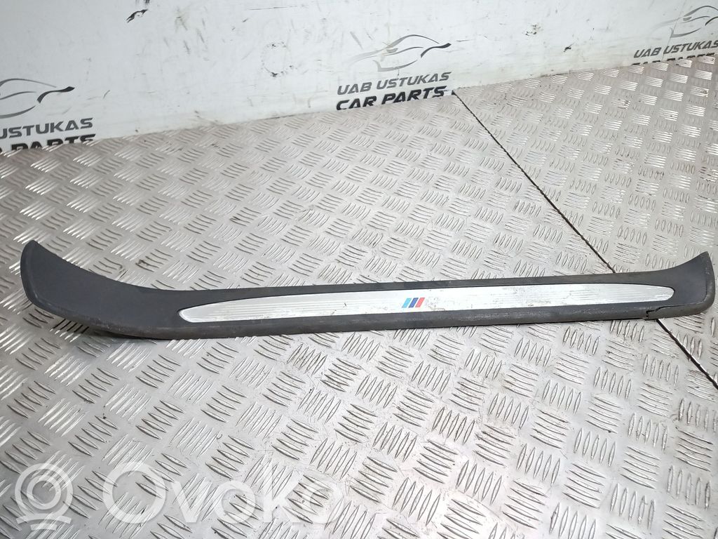 BMW 5 E60 E61 Moldura protectora del borde delantero 