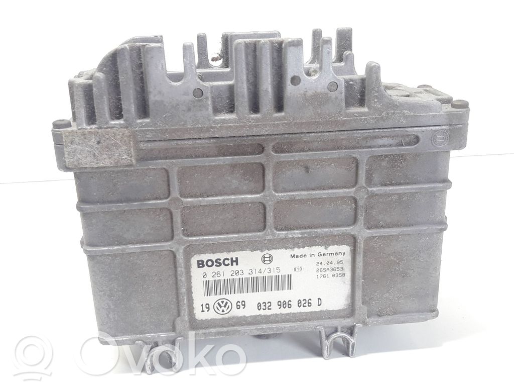 Volkswagen Golf III Engine control unit/module 