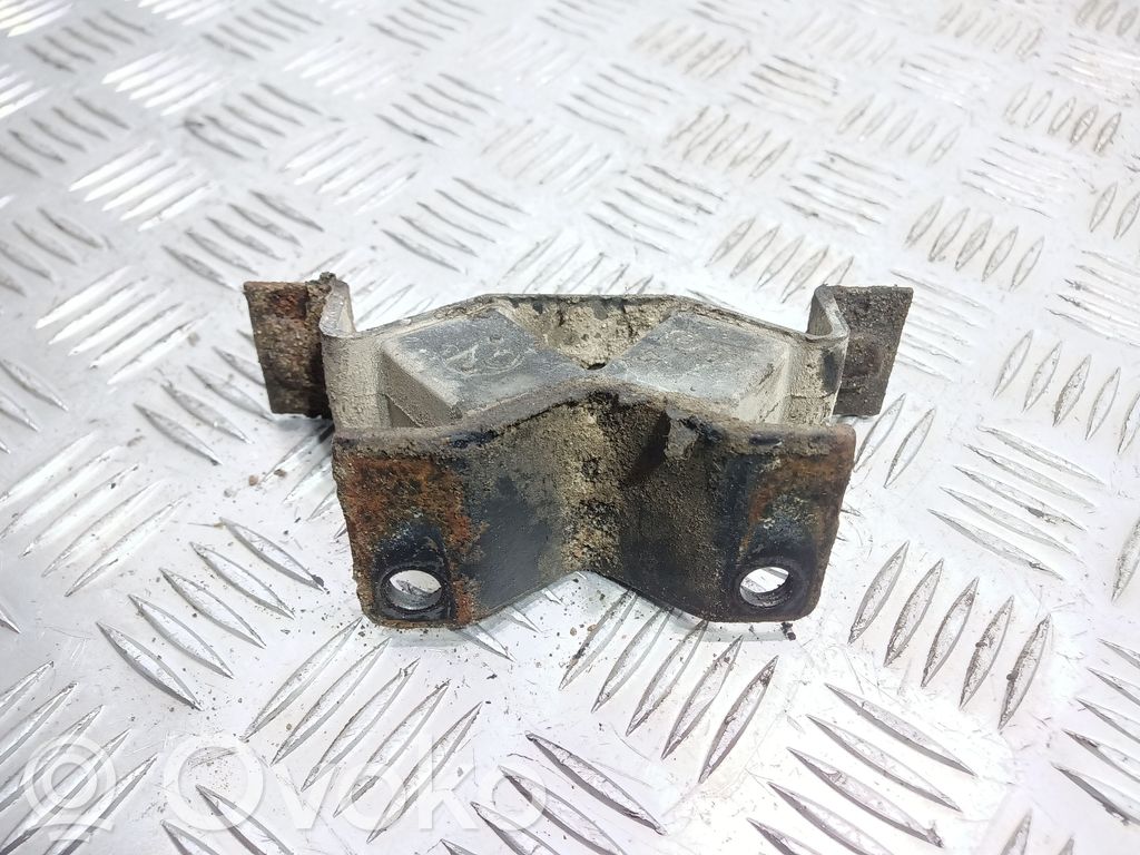 Opel Omega B2 Muffler mount bracket/holder 