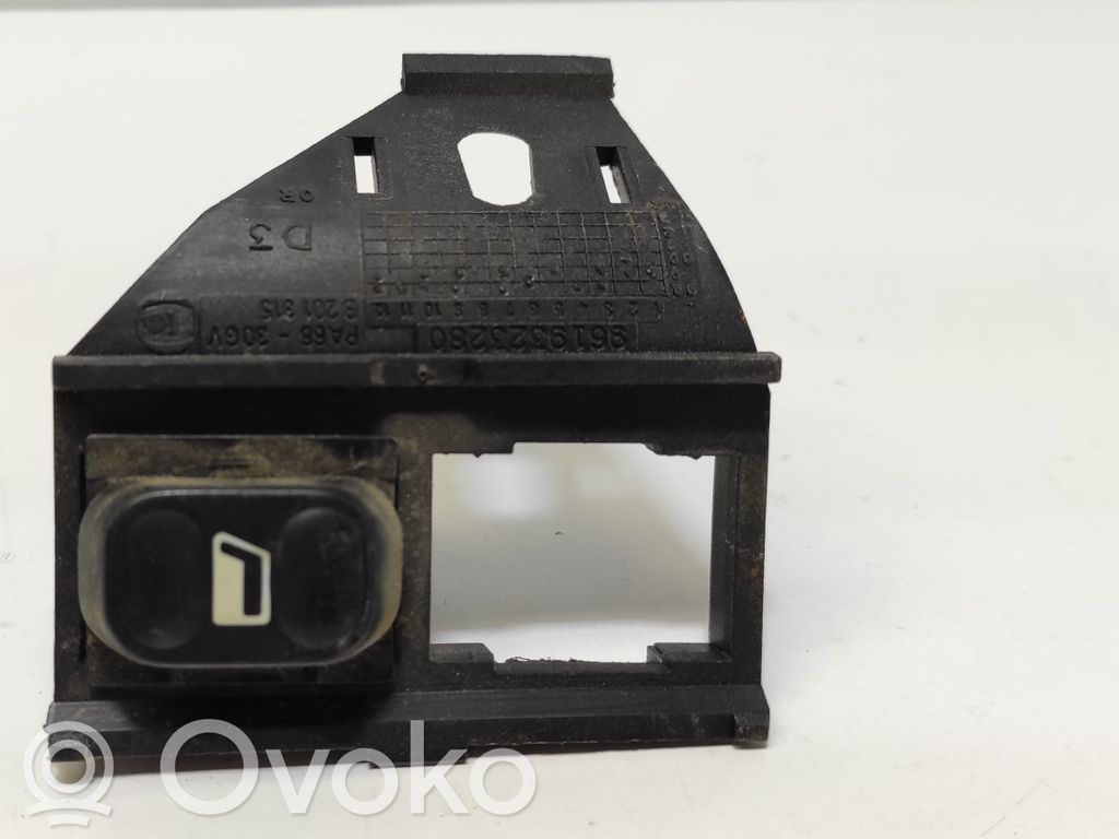 Citroen Xantia Electric window control switch 