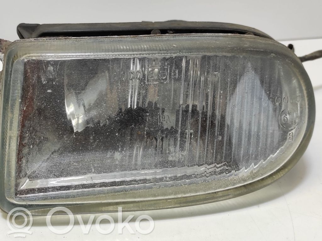 Renault 19 Miglas lukturis priekšā 