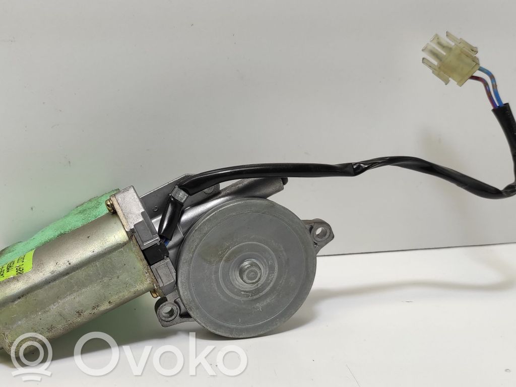 Moottori/käyttölaite   1W96A2200BA