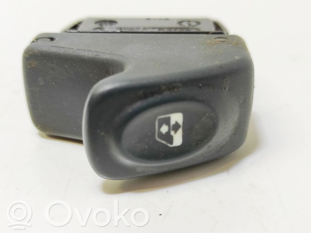 Renault Megane I Electric window control switch 