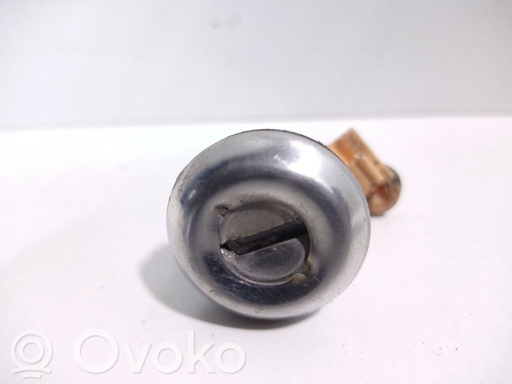 Užrakinimo spynelė (prie rankenos)   7704