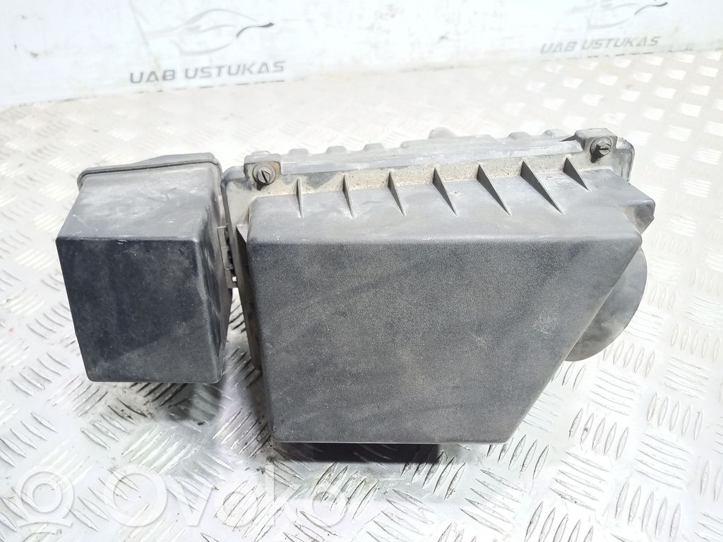 Ford Focus Air filter box 