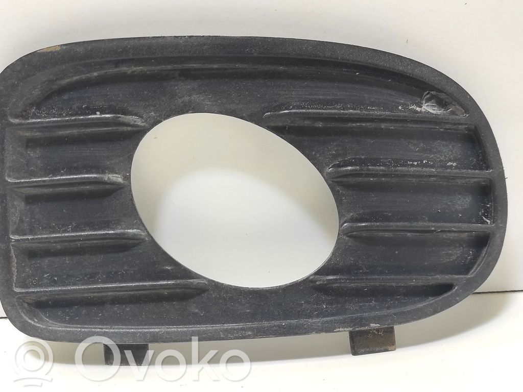 Opel Vectra B Etusumuvalon ritilä 
