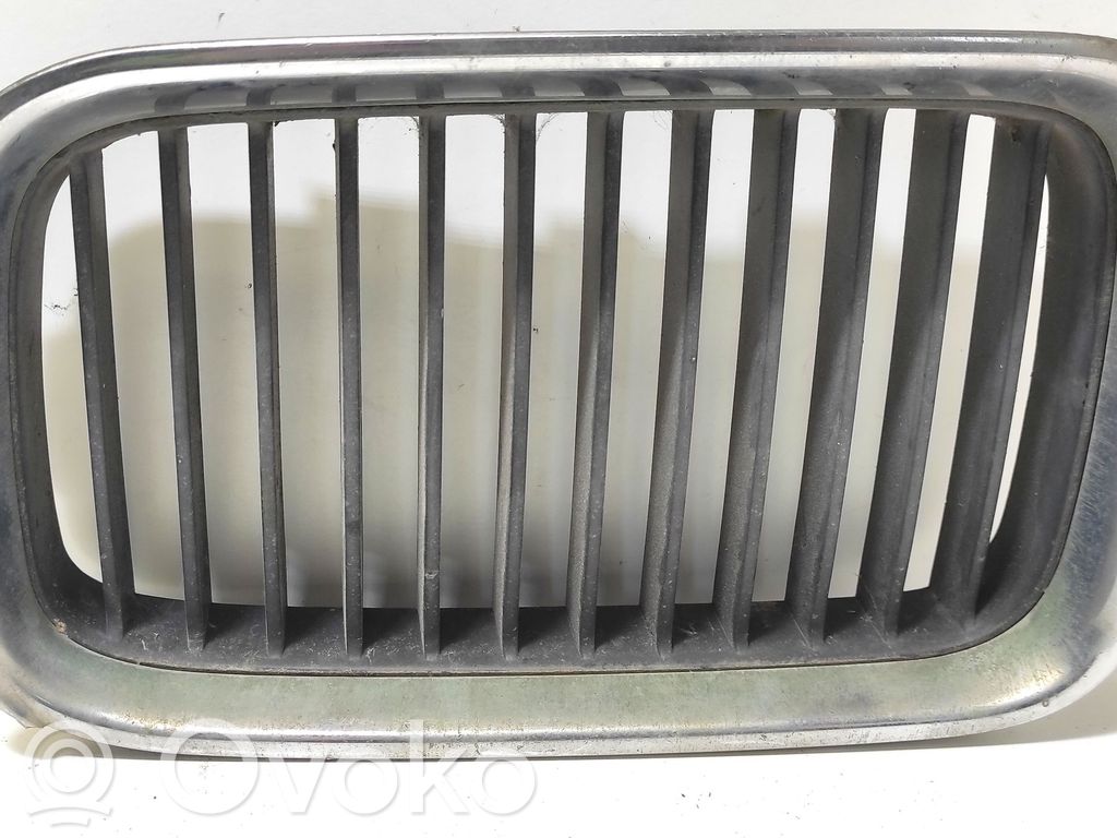 BMW 3 E36 Front bumper upper radiator grill 
