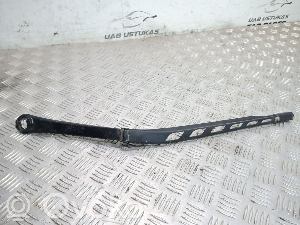 BMW 5 E60 E61 Wischerarm vorne 
